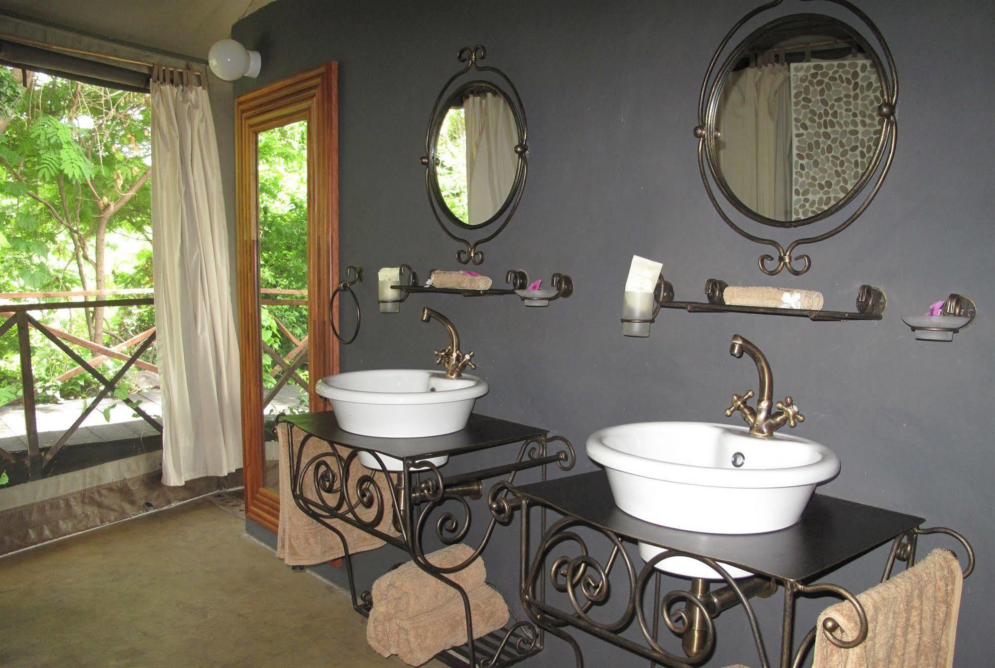 Blue Zebra Island Lodge Senga Dış mekan fotoğraf